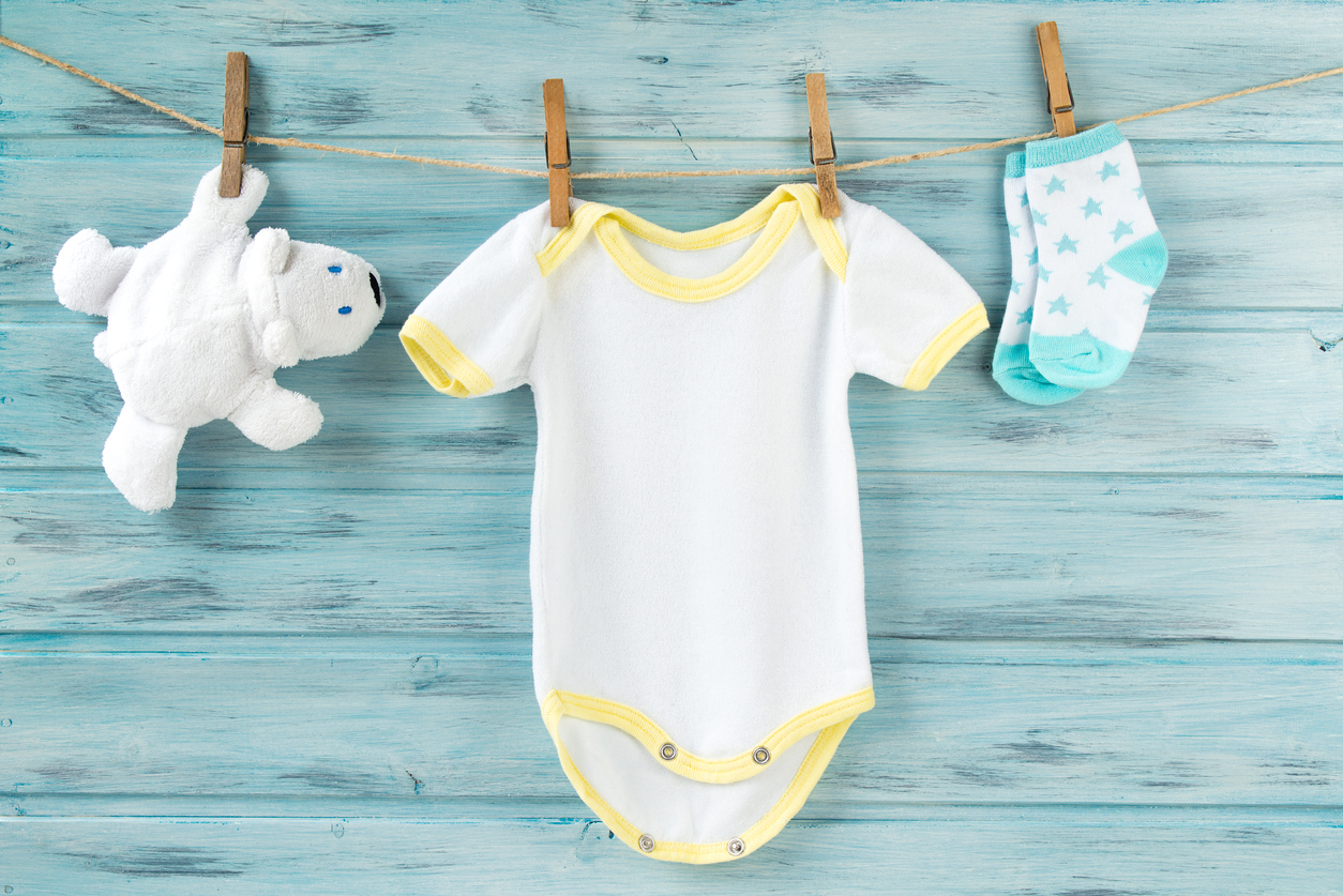 Como lavar roupinhas do bebê antes da maternidade?