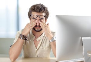 Vista cansada pode ser consequência da idade