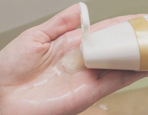 Veja mitos e verdades sobre o uso de sabonetes íntimos